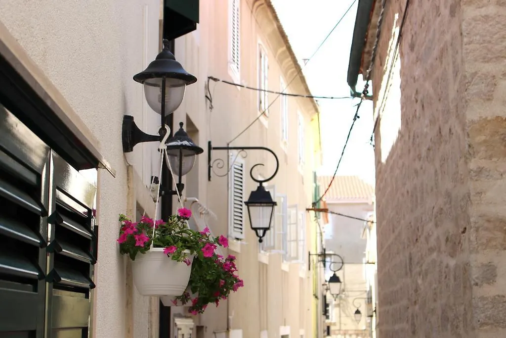 Old Town Rooms - Koludraska Street Pag Island 3*, Pag Town Croatia
